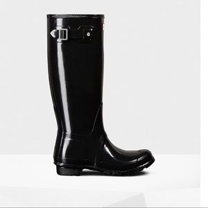 Hunter Tall Glossy Rainboots worn once!